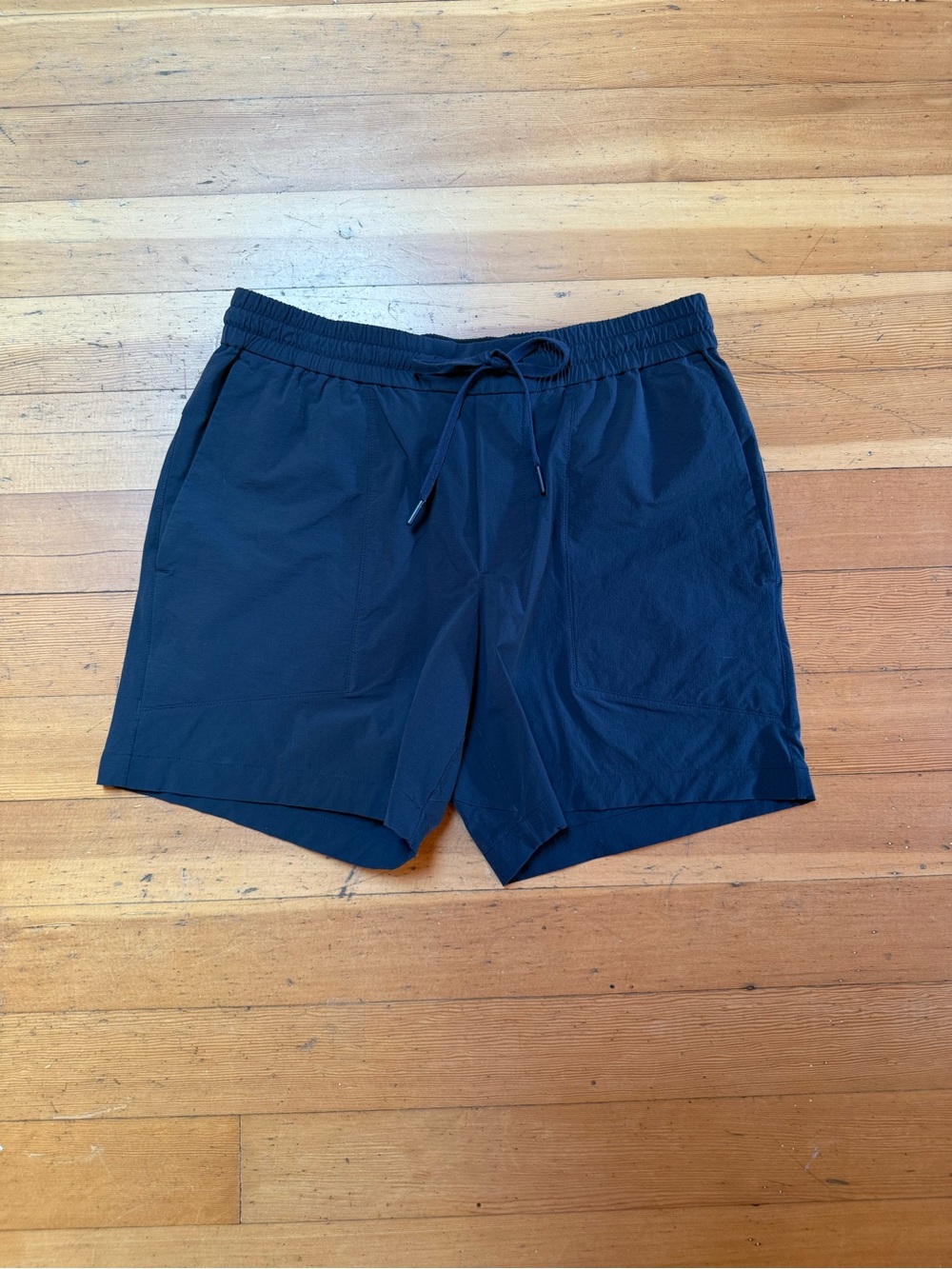Lululemon Navy Three Pocket Drawstring Shorts Mens Size Large